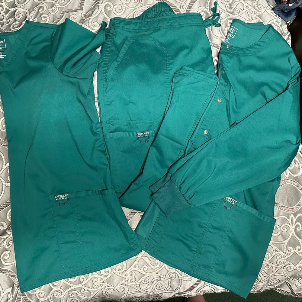 Hunter Green full scrub set